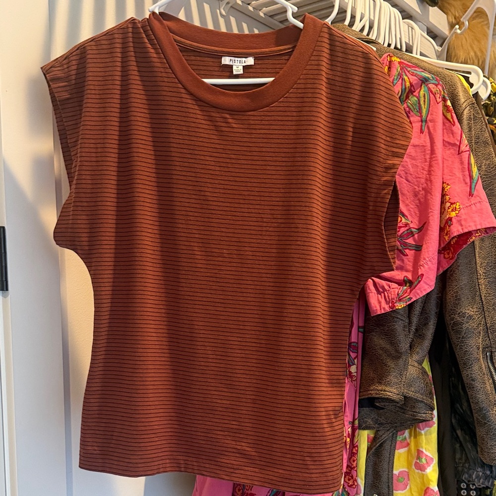 Pistola “Trina” muscle stripe tee